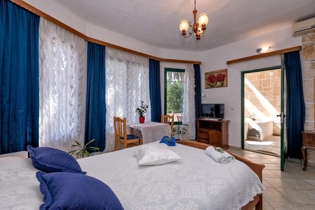 Apartments Villa Domus Marini Đảo Hvar Ngoại thất bức ảnh